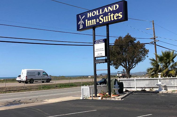 Holland Inn & Suites