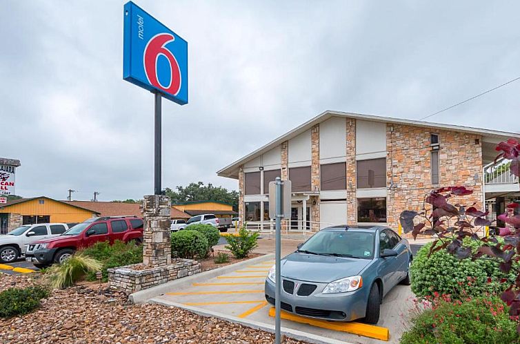 Motel 6-Boerne, TX