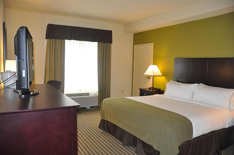 Holiday Inn Express & Suites Sarasota East, an IHG Hotel