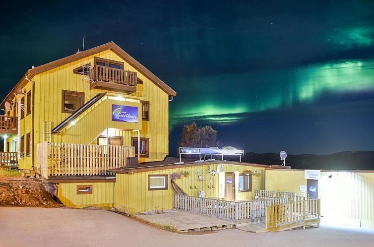 Abisko Guesthouse & Activities