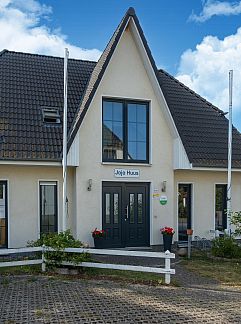 Appartement Minihus - Obergeschoss mit Balkon, Bastorf, Oostzee, Duitsland