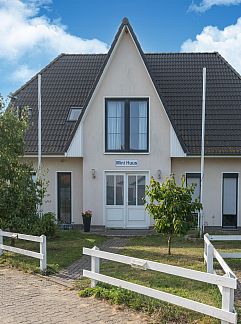 Appartement Minihus - Erdgeschoss mit Terrasse, Bastorf, Oostzee, Duitsland