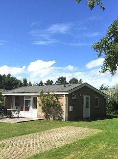 Bungalow rust en ruimte, Ballum, Ameland, 