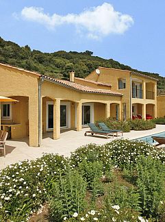 Vakantiewoning Villa Les Muriers, Roquebrun, Languedoc / Roussillon, Frankrijk