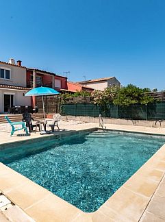 Logement de vacances Au bord de l'eau, Aigues-Mortes, Languedoc-Roussillon, France