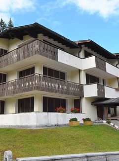 Apartment Appartement Laras, Madonna di Campiglio, Trentino / South Tyrol, Italy