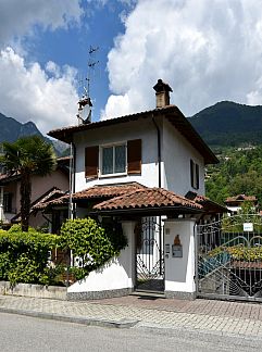 Ferienhaus Vakantiehuis Pineta, Porlezza, Italienische Seen, Italien