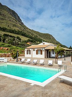 Holiday property La Villa Bianca, Castellammare del Golfo, Sicily, Italy