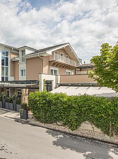 Apartment Stadthotel zur goldenen Krone, Weiz, Steiermark, Austria