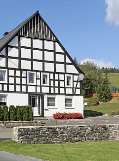 Holiday property Comfortabel 5 persoons vakantiehuis op de boerderij in, Eslohe, Sauerland, Germany