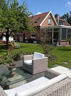 Vakantiewoning Sfeervolle 15-persoons vakantiehuiscombinatie in de, Heelweg, Achterhoek, 