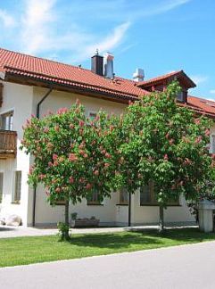 Vakantiewoning Hotel Garni Demmel, Bruckmühl, Beieren, Duitsland