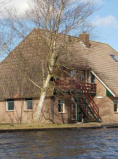 Vakantiewoning 8 tot 10 persoons woonboerderij in hartje Giethoorn met, Giethoorn, Noordwest Overijssel, 