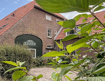 Unieke 10 pers. Farm Lodge De Slufter op 'Hoeve Vianen' 