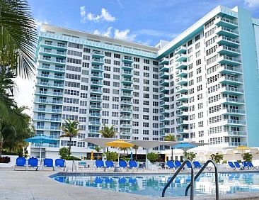 Seacoast Suites on Miami Beach