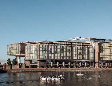 DoubleTree by Hilton Amsterdam Centraal Station