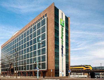 Holiday Inn Express Amsterdam - Sloterdijk Station, an IHG H