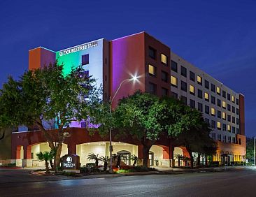 DoubleTree by Hilton San Antonio Downtown