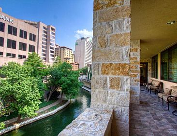 Embassy Suites San Antonio Riverwalk-Downtown