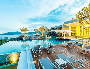 Crest Resort &amp; Pool Villas - SHA Extra Plus