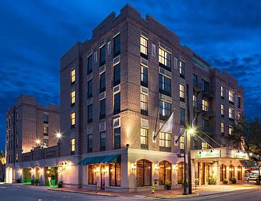 Holiday Inn Savannah Historic District, an IHG Hotel