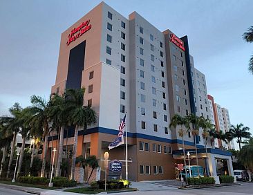 Hampton Inn &amp; Suites Miami Airport South/Blue Lagoon