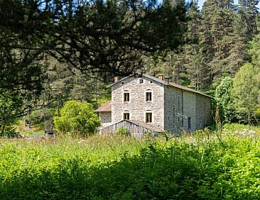 Vakantiehuis in Saint Bonnet le Chastel