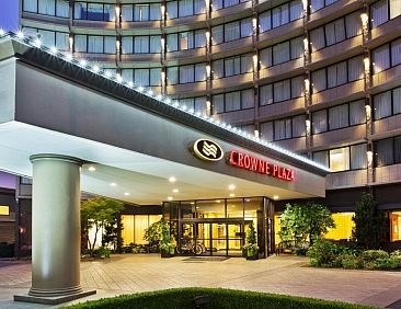 Crowne Plaza Hotel Portland-Downtown Convention Center, an I