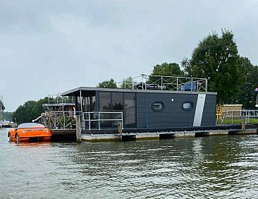 Comfortabele 4 persoons house boat met uitzicht over het