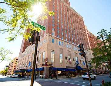 Hilton Milwaukee City Center