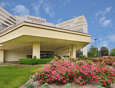 DoubleTree by Hilton Hotel Newark Airport