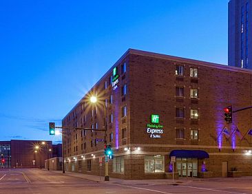 Holiday Inn Express Hotel &amp; Suites Minneapolis-Downtown Conv