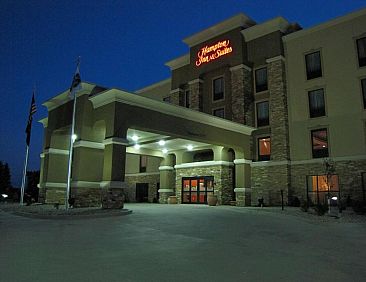 Hampton Inn &amp; Suites Jamestown