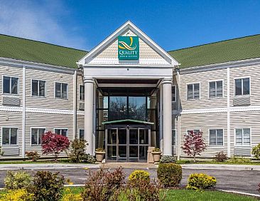 Quality Inn and Suites Newport - Middletown