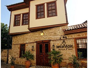 Minyon Hotel