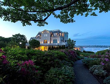 The Chanler at Cliff Walk