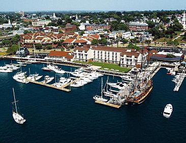 The Newport Harbor Hotel &amp; Marina