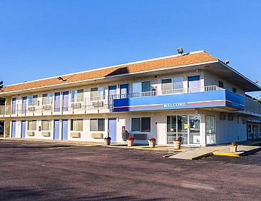 Motel 6-Mitchell, SD