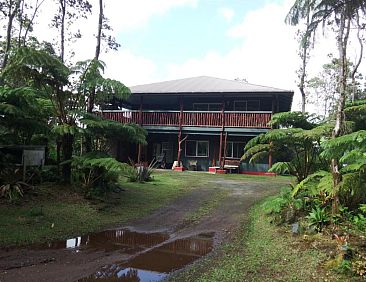 Aloha Crater Lodge and Lava Tube Tours