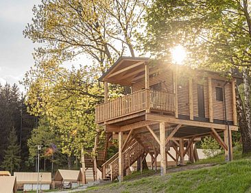 Vakantiehuis Premium Baumhaus mit 1 Schlafzimmer