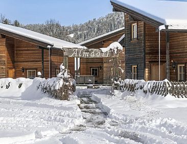 Uriges Chalet 3