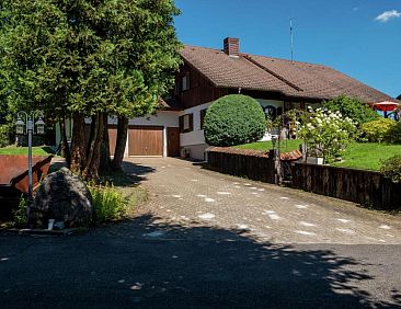 Modern Apartment in Gutenbach with Forest Nearby