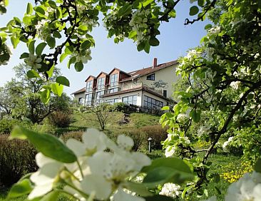 Landhotel BurgenBlick Garni &amp; Tagungshotel