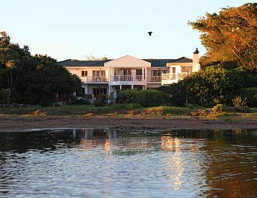 Waterfront Lodge