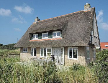 Cozy Villa in Midsland near Sea