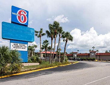 Motel 6-Spring Hill, FL - Weeki Wachee