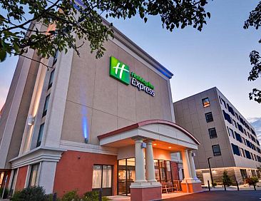 Holiday Inn Express Boston, an IHG Hotel