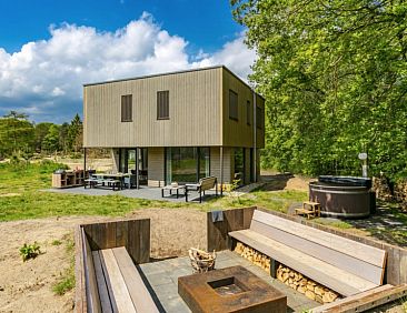 8-persoons villa met hottub