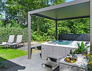 Het Land van Bartje | 8-persoons wellnessbungalow - Breed to