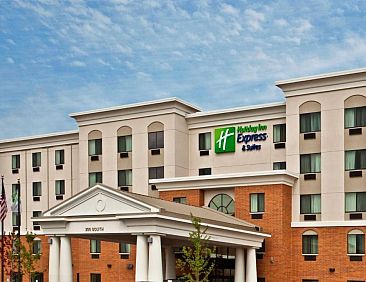 Holiday Inn Express Hotel &amp; Suites Chicago Airport West-O'Ha